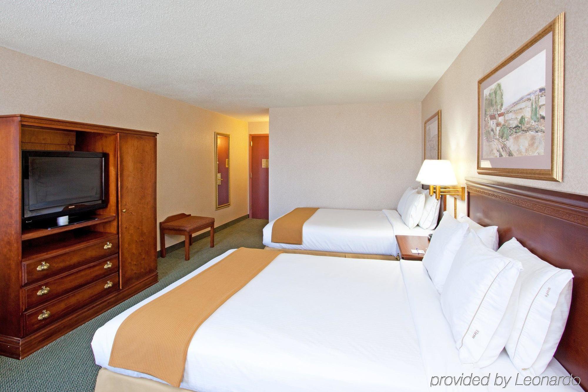 Holiday Inn Express And Suites Pittsburgh West Mifflin, An Ihg Hotel חדר תמונה