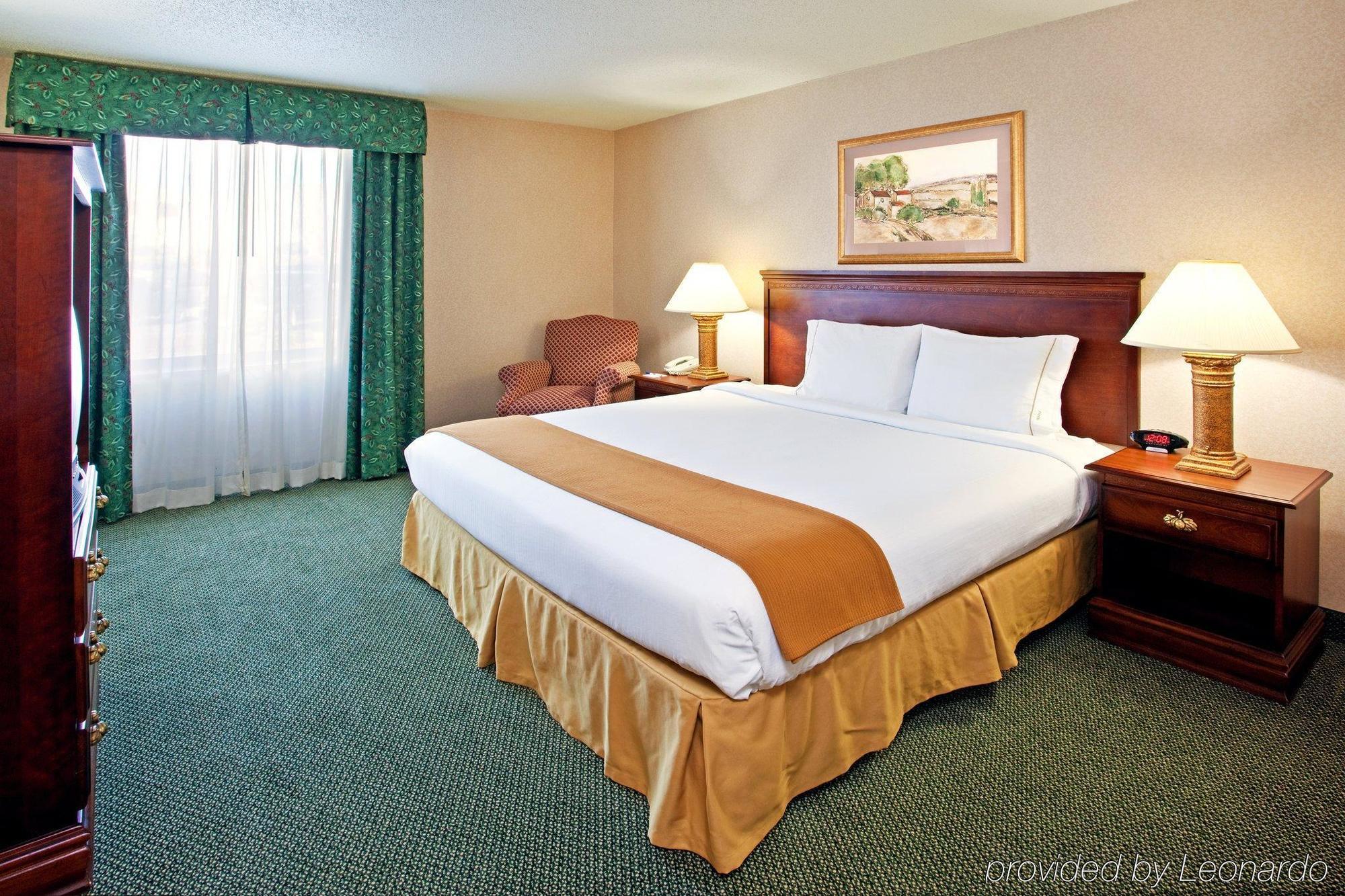 Holiday Inn Express And Suites Pittsburgh West Mifflin, An Ihg Hotel חדר תמונה