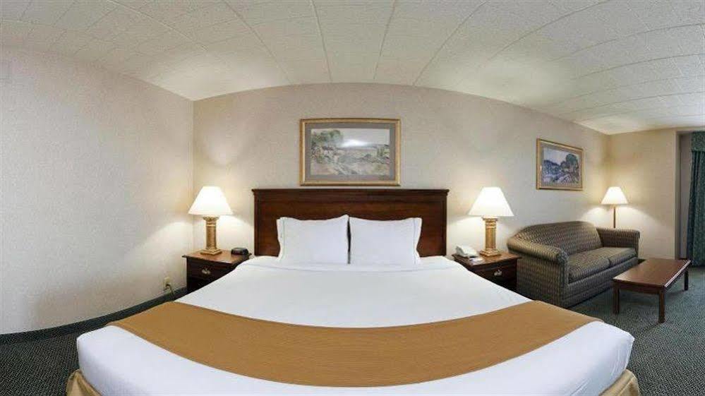 Holiday Inn Express And Suites Pittsburgh West Mifflin, An Ihg Hotel מראה חיצוני תמונה