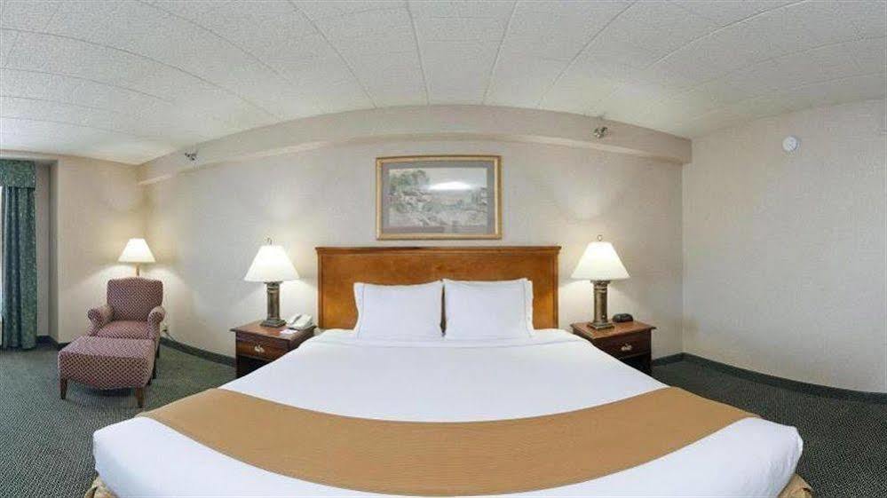 Holiday Inn Express And Suites Pittsburgh West Mifflin By Ihg מראה חיצוני תמונה